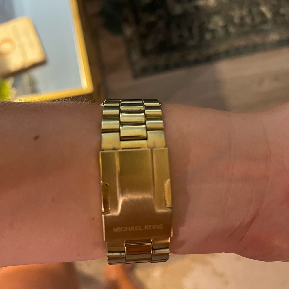 Michael Kors gold unisex watch - Picture 2 of 5